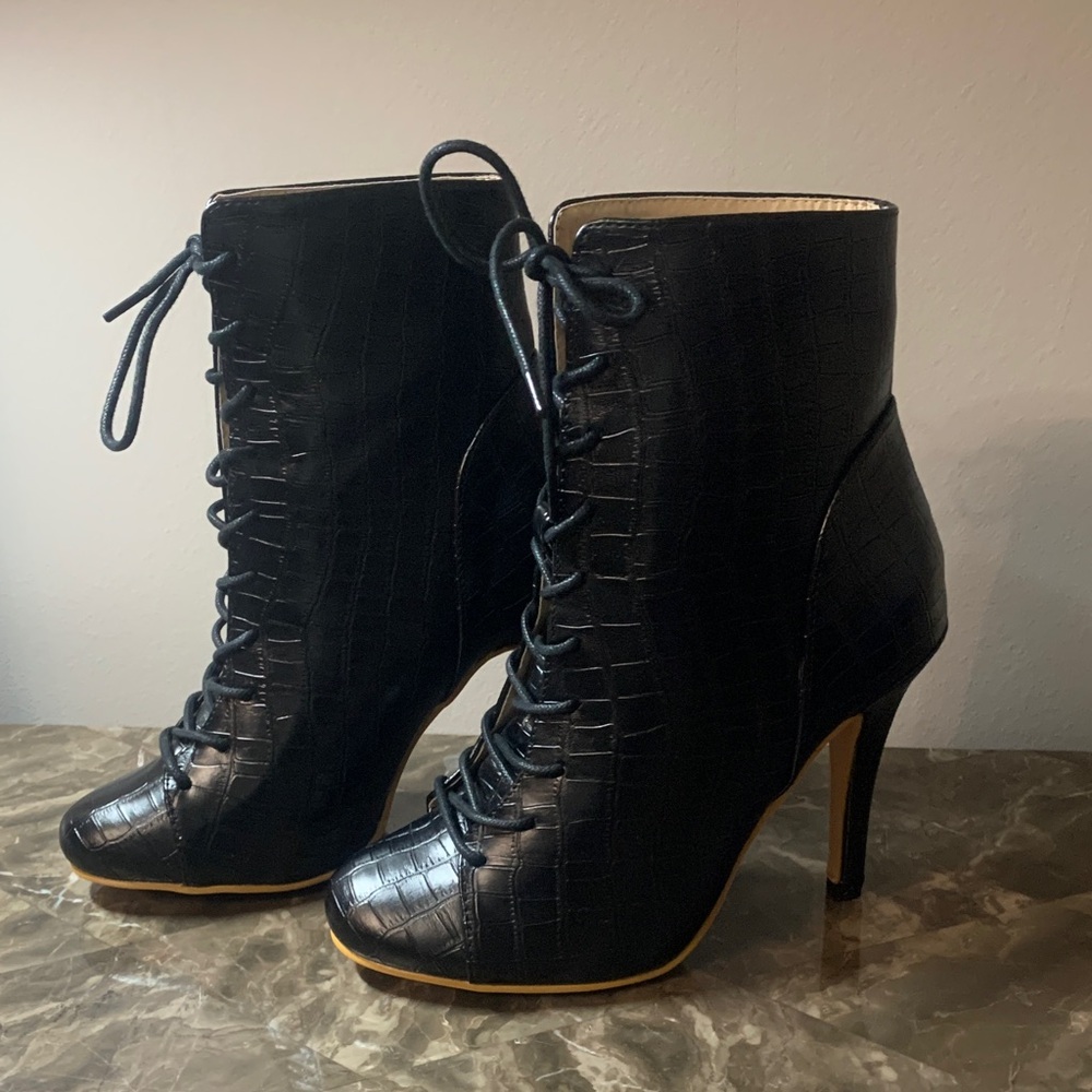 NWOT Black Stiletto Boots Sz 8.8